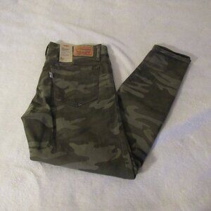 Levi's 711 Skinny Ankle Green Camouflage Jeans  Size 4  27 waist